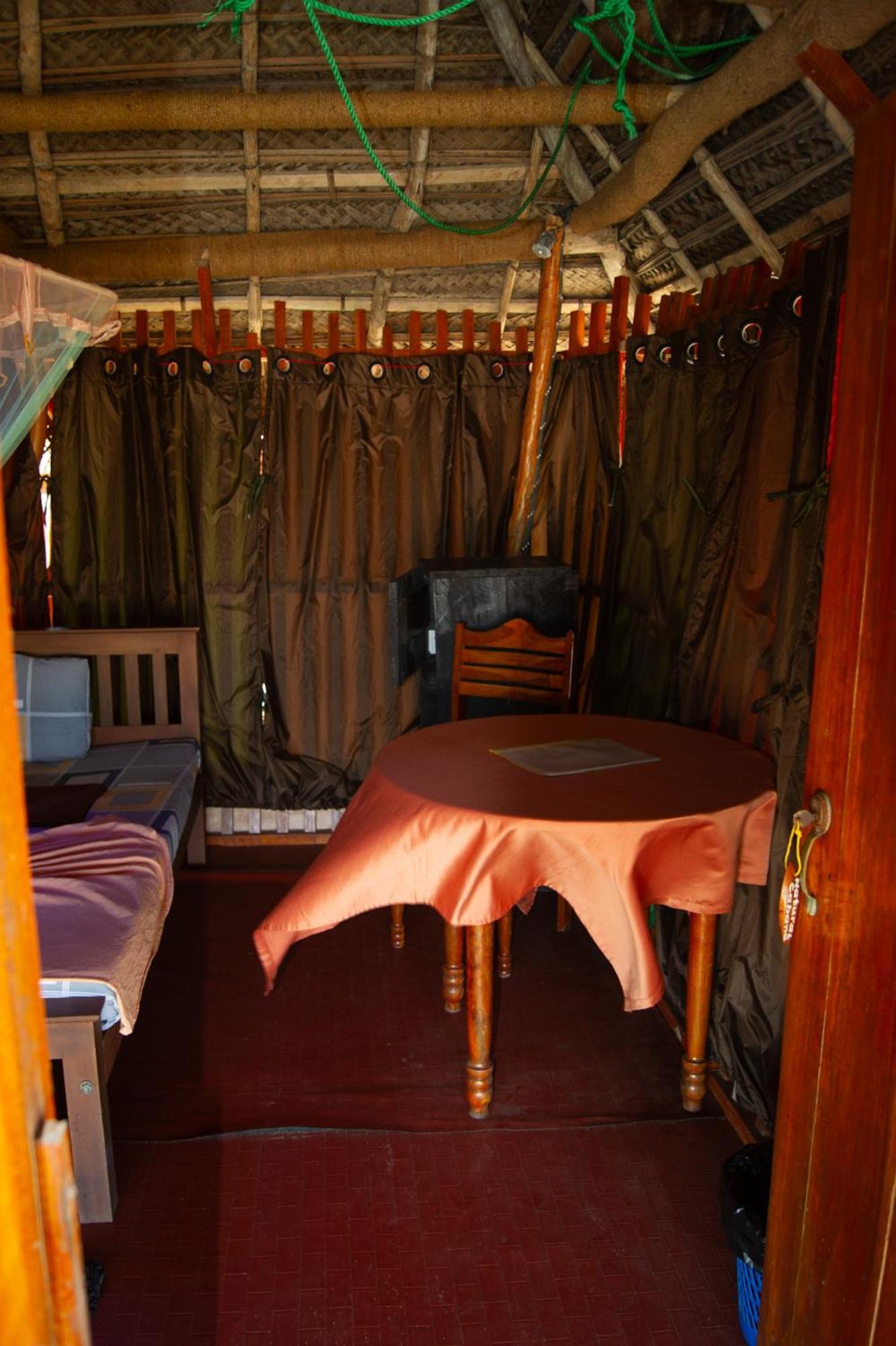 Ibisbird Beach Bungalows, Sport, Spa And Restaurant Tangalle Exterior photo