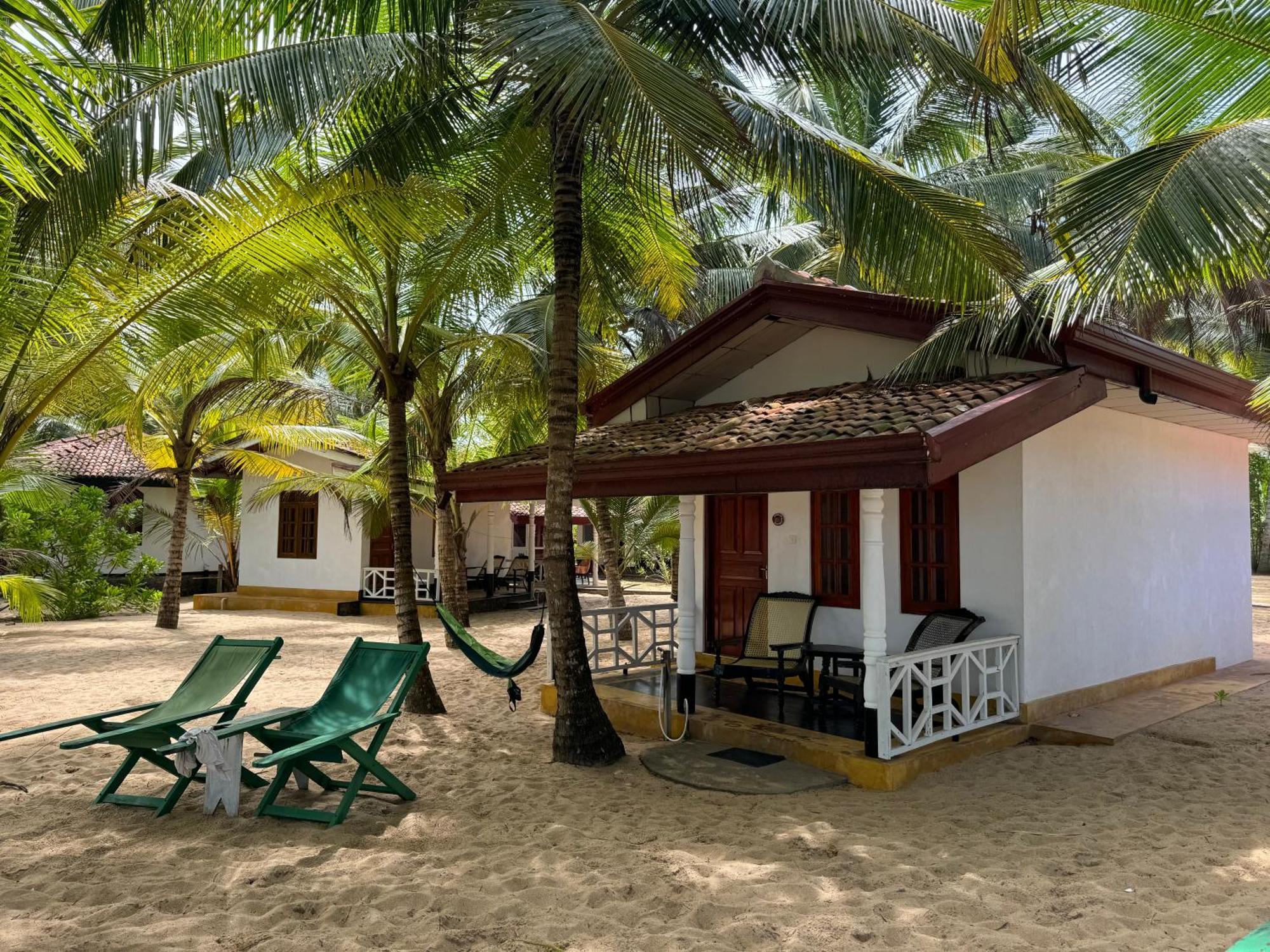 Ibisbird Beach Bungalows, Sport, Spa And Restaurant Tangalle Exterior photo